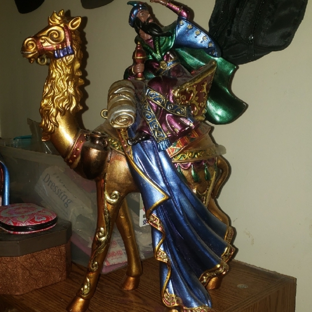 Magi On A Camel